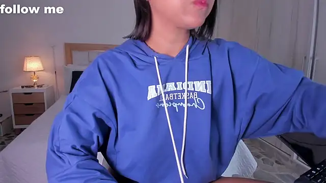 mia hank online show from 26, 2, 2025