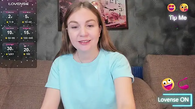 Snapshot of CassieMils chatting on 29, 11, 2025 CassieMils online show from 29, 11, 2025