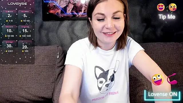 Snapshot of CassieMils chatting on 27, 6, 2026 CassieMils online show from 27, 6, 2026