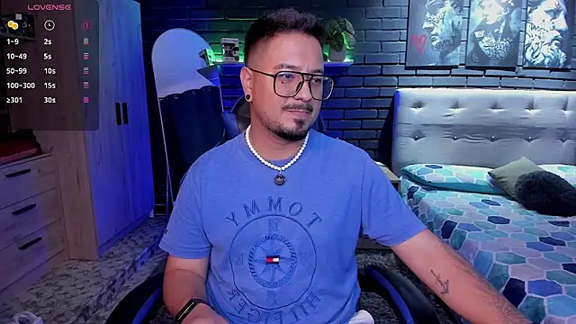 DaviidEvans  online show from 9, 4, 2026