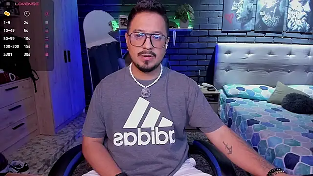 DaviidEvans  online show from 24, 4, 2026