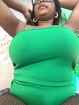 Snapshot of Tayra_Siny chatting on 16, 1, 2025 Tayra Siny online show from 16, 1, 2025