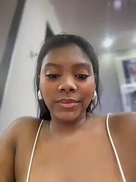 Snapshot of Tayra_Siny chatting on 20, 1, 2025 Tayra Siny online show from 20, 1, 2025