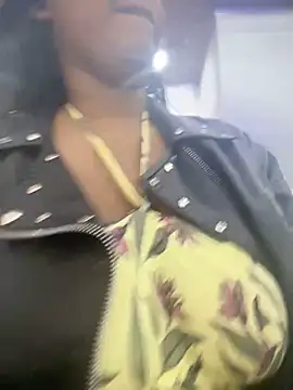 Snapshot of Tayra_Siny chatting on 12, 2, 2025 Tayra Siny online show from 12, 2, 2025