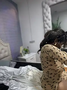 Snapshot of Tayra_Siny chatting on 2, 3, 2025 Tayra Siny online show from 2, 3, 2025