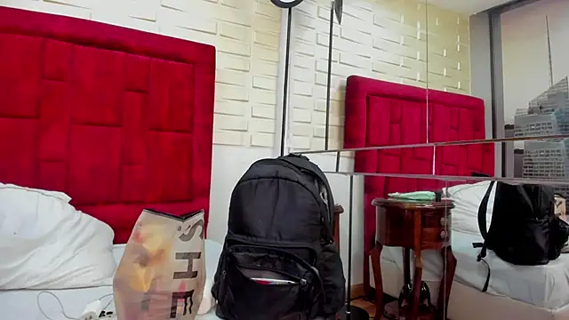 Snapshot of Tayra_Siny chatting on 15, 10, 2025 Tayra Siny online show from 15, 10, 2025