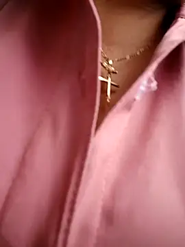 Snapshot of __valentina18 chatting on 29, 12, 2024   valentina18 online show from 29, 12, 2024