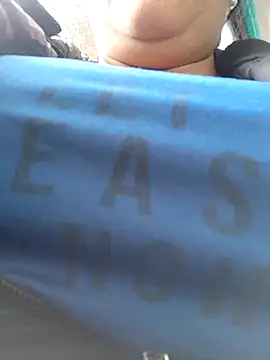 Snapshot of __valentina18 chatting on 10, 1, 2025   valentina18 online show from 10, 1, 2025