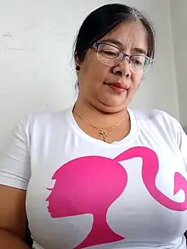 Snapshot of __valentina18 chatting on 22, 1, 2025   valentina18 online show from 22, 1, 2025