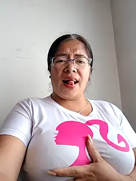 Snapshot of __valentina18 chatting on 22, 1, 2025   valentina18 online show from 22, 1, 2025