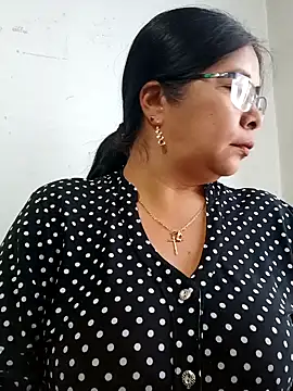 Snapshot of __valentina18 chatting on 23, 1, 2025   valentina18 online show from 23, 1, 2025