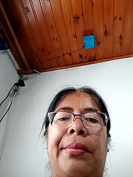 Snapshot of __valentina18 chatting on 2, 3, 2025   valentina18 online show from 2, 3, 2025