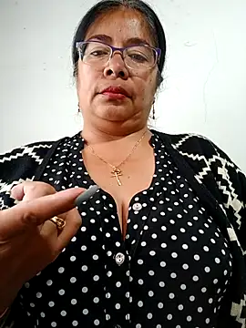 Snapshot of __valentina18 chatting on 4, 3, 2025   valentina18 online show from 4, 3, 2025