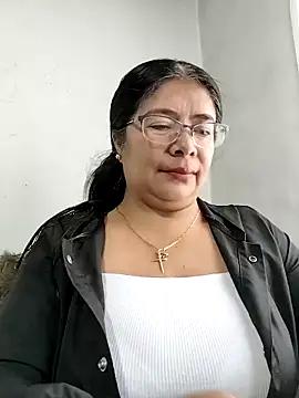 Snapshot of __valentina18 chatting on 27, 10, 2025   valentina18 online show from 27, 10, 2025