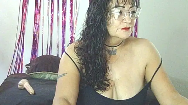 Snapshot of allesiabobs chatting on 4, 12, 2025 allesiabobs online show from 4, 12, 2025