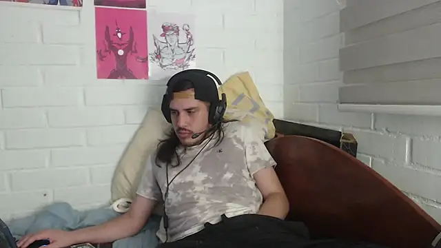 hung weeb online show from 12, 2, 2025