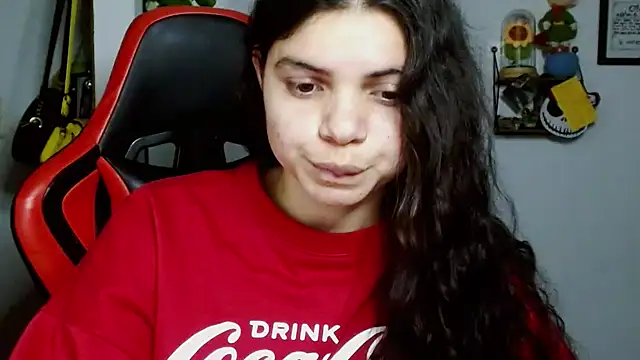 Snapshot of Nikkykora15 chatting on 18, 12, 2024 Nikkykora15 online show from 18, 12, 2024