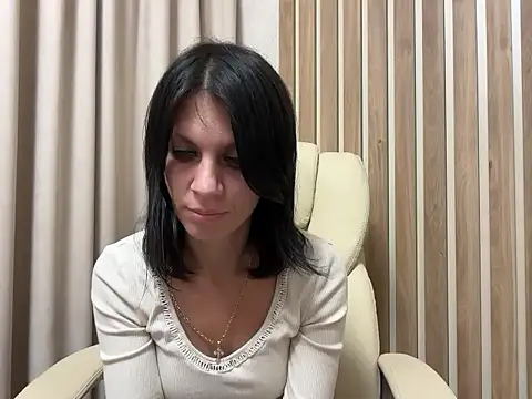 Snapshot of InjaAtHome chatting on 11, 9, 2025 InjaAtHome online show from 11, 9, 2025