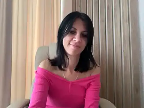 Snapshot of InjaAtHome chatting on 15, 9, 2025 InjaAtHome online show from 15, 9, 2025