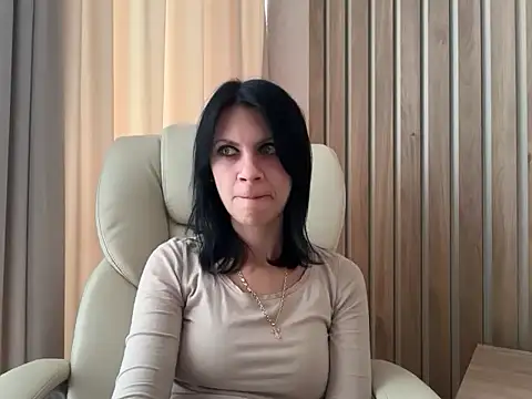 Snapshot of InjaAtHome chatting on 8, 10, 2025 InjaAtHome online show from 8, 10, 2025