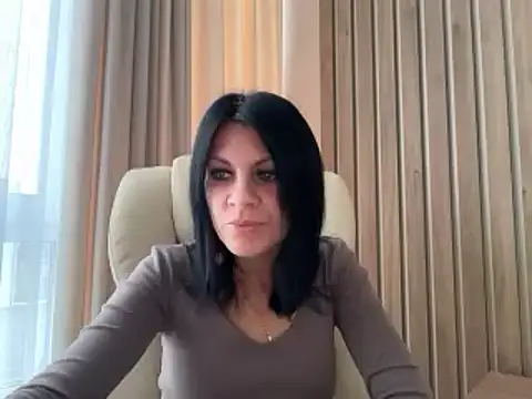 Snapshot of InjaAtHome chatting on 13, 10, 2025 InjaAtHome online show from 13, 10, 2025