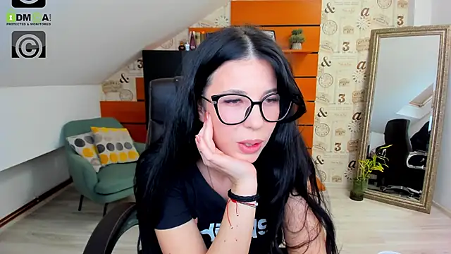 Snapshot of EmillyTaylor chatting on 10, 2, 2025 EmillyTaylor online show from 10, 2, 2025