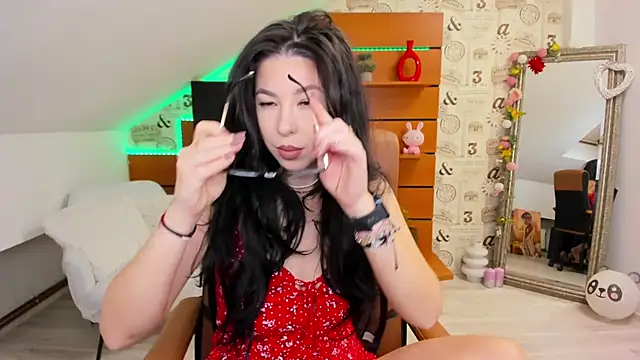 Snapshot of EmillyTaylor chatting on 4, 12, 2025 EmillyTaylor online show from 4, 12, 2025