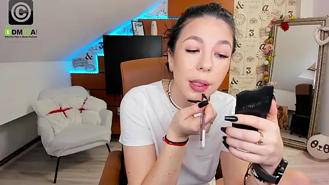 EmillyTaylor online show from 12, 2, 2026