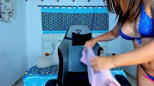 shadia-orozco online show from 21, 2, 2025