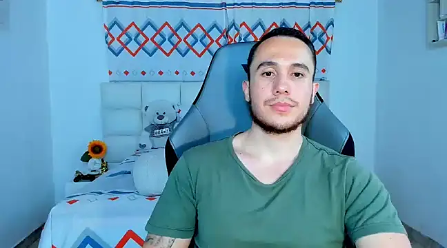 Snapshot of juan__jimenez chatting on 17, 12, 2024 juan jimenez online show from 17, 12, 2024