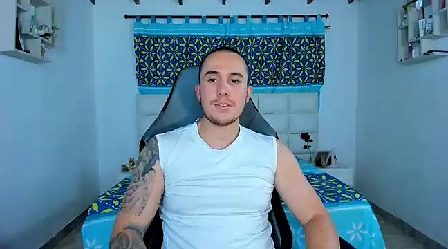 Snapshot of juan__jimenez chatting on 4, 2, 2025 juan jimenez online show from 4, 2, 2025