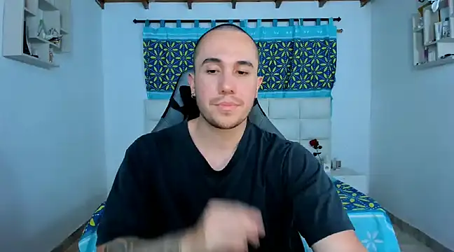 Snapshot of juan__jimenez chatting on 10, 2, 2025 juan jimenez online show from 10, 2, 2025