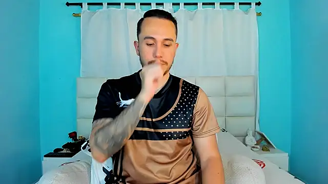 Snapshot of juan__jimenez chatting on 18, 11, 2025 juan jimenez online show from 18, 11, 2025