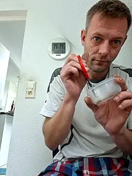 Snapshot of Percy_ohv chatting on 5, 11, 2025 Percy ohv online show from 5, 11, 2025