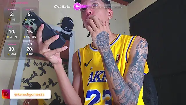 Snapshot of GaboReyes chatting on 24, 11, 2025 GaboReyes online show from 24, 11, 2025