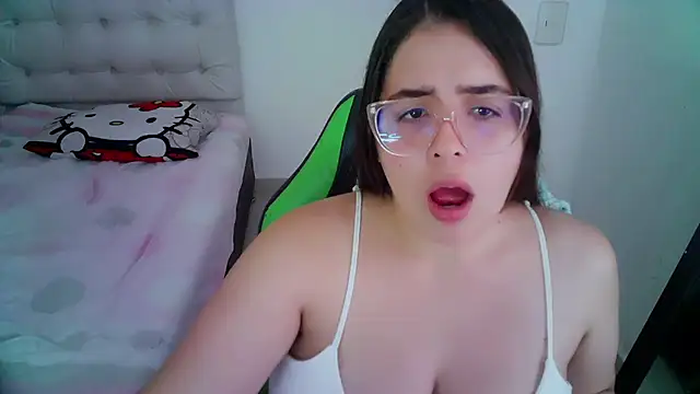 Snapshot of _alicia_z chatting on 11, 12, 2024 alicia z online show from 11, 12, 2024