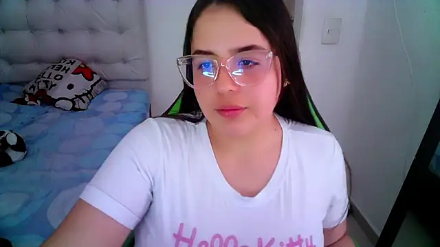 Snapshot of _alicia_z chatting on 21, 12, 2024 alicia z online show from 21, 12, 2024