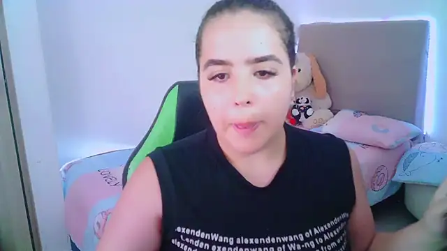 Snapshot of _alicia_z chatting on 25, 1, 2025 alicia z online show from 25, 1, 2025