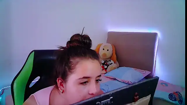 Snapshot of _alicia_z chatting on 1, 2, 2025 alicia z online show from 1, 2, 2025