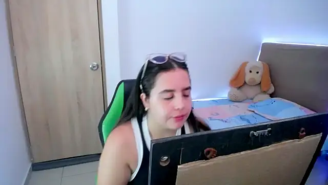 Snapshot of _alicia_z chatting on 26, 2, 2025 alicia z online show from 26, 2, 2025