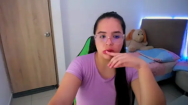 Snapshot of _alicia_z chatting on 21, 3, 2025 alicia z online show from 21, 3, 2025