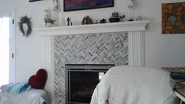 AuroraWillows online show from 16, 3, 2026