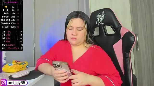Snapshot of emilyn_grey1 chatting on 17, 3, 2025 emilyn grey1 online show from 17, 3, 2025