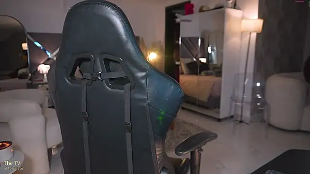 Snapshot of KateOwens chatting on 9, 9, 2025 KateOwens online show from 9, 9, 2025