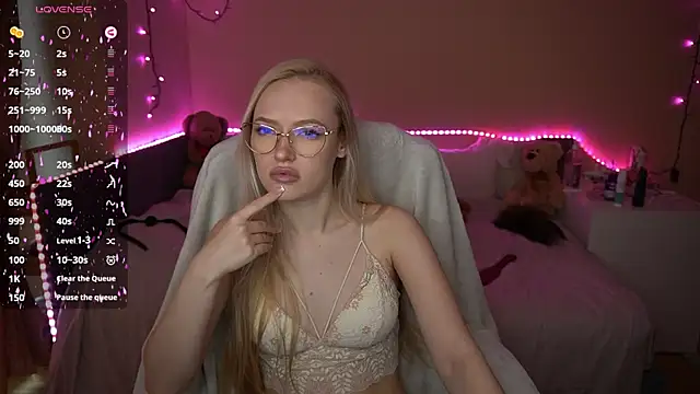 AmandaFiree online show from 11, 2, 2026