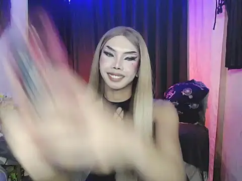 MirabelleNotch online show from 13, 4, 2026