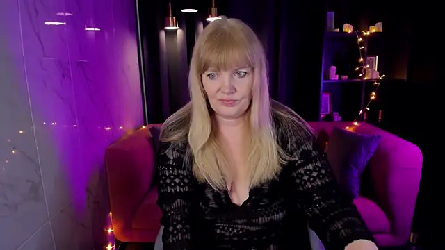 NicoleKind online show from 5, 1, 2025