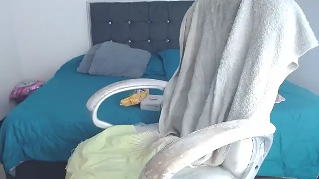 selena yourmilf online show from 29, 9, 2025