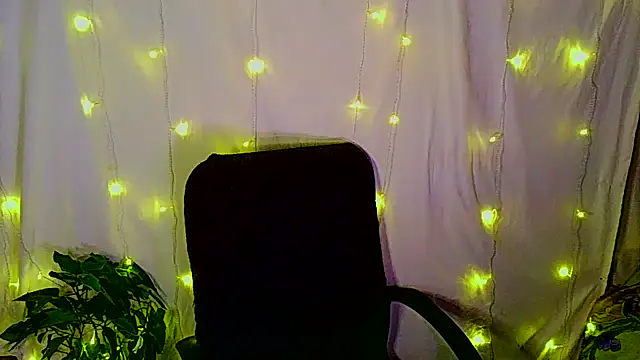 Victoria Marks online show from 30, 11, 2025