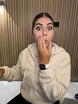 Sarasanders 4 online show from 14, 11, 2025